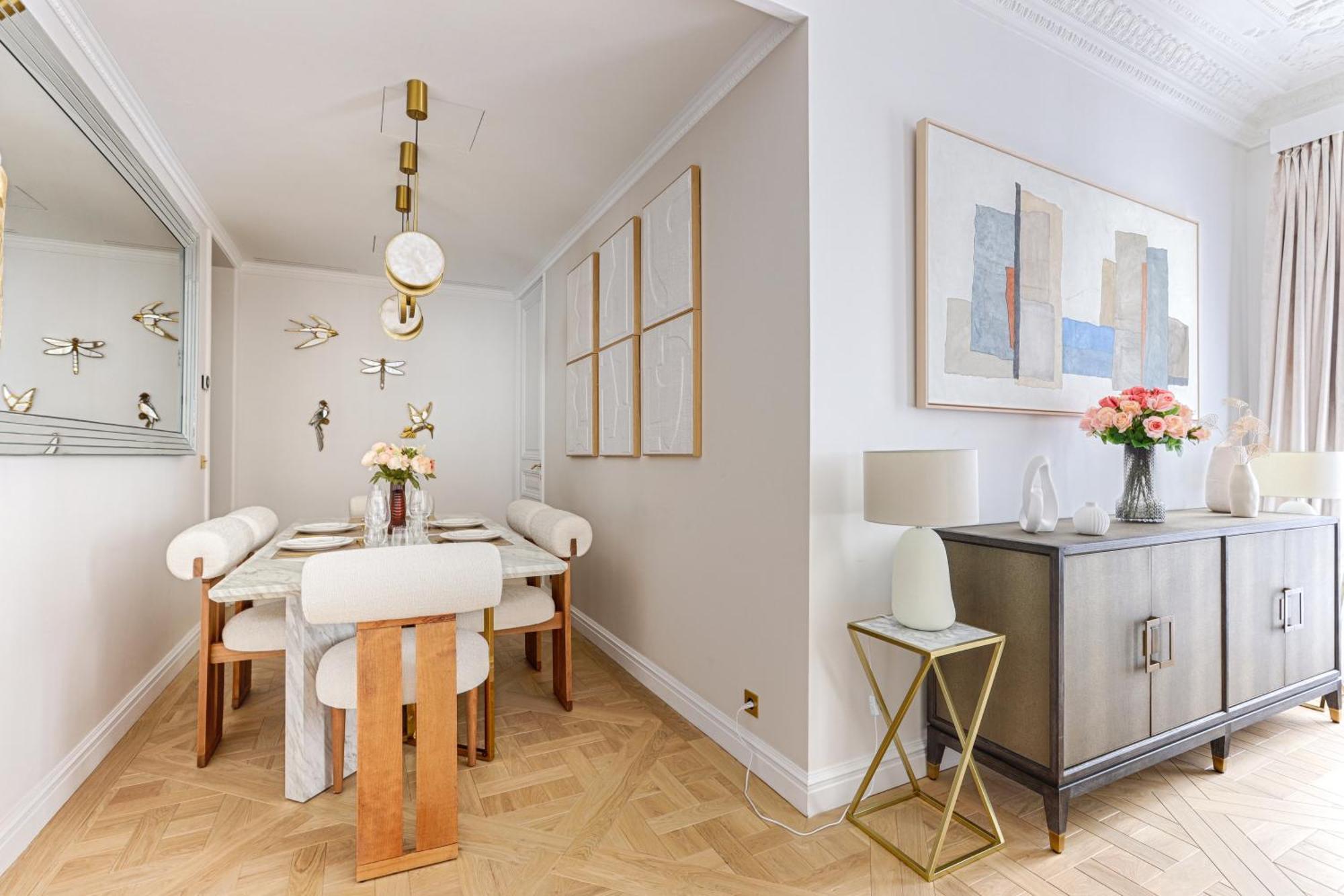 פריז Elegant Luxury Apartment For 6 On Champs-Elysees מראה חיצוני תמונה